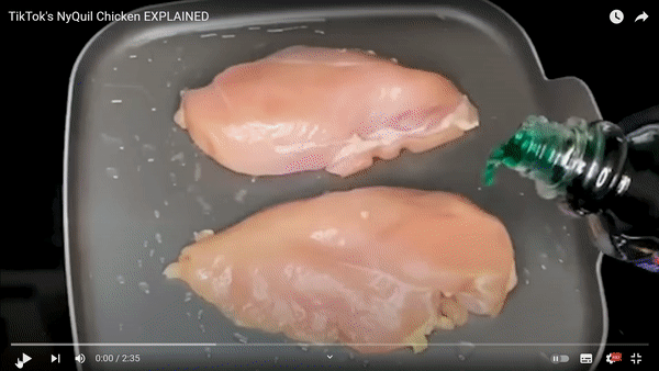 [영상] '대체 뭐야' 틱톡서 유행한 초록색 치킨… FDA 