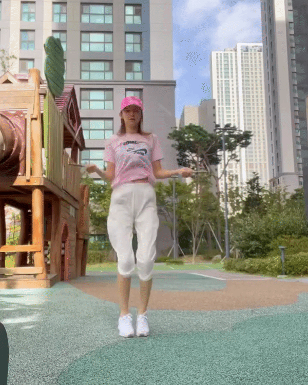 [영상] '임창정♥' 서하얀, 빵 하나 먹으려고 '이것'을?