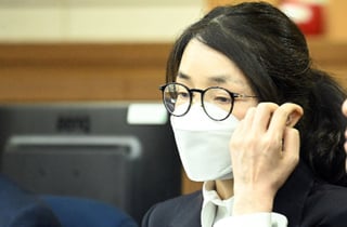 김건희, 법정서 '쥴리 의혹' 부인…"부유했는데 접대? 내 이름은 제니"