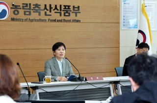 농식품장관, 스타벅스 논란에 "국산 차 많이 드셨으면"