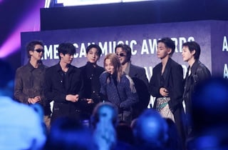 BTS, 미국 'AMA'서 두 번째 대상…브루노마스·저스틴비버 제쳤다