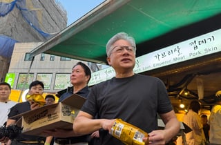 젠슨 황 엔비디아 CEO, 국내 IT·재계 총수와 '삼겹살 소맥' 회동