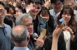 젠슨 황 "AI 다음 물결은 모빌리티"…현대차와 협력 확대 시사