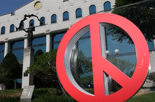 '소쿠리 투표' 난리통에도…선관위, 단 1000원 빼고 성과급 잔치했다