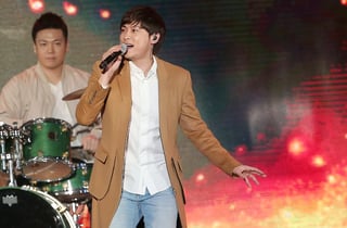 버즈 사실상 해체…소속사 "민경훈 솔로 활동 지원할 것"
