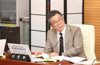 [이사람] 의정활동 8년 마침표, 평택시의회 이윤하 의장
