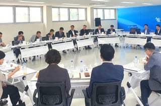김해시장 인수위 이틀연속 '김밥 회의'… 읍면동 현안점검 속도