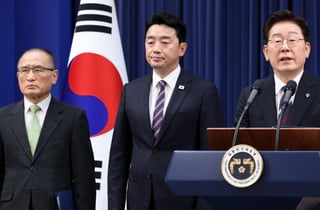 청와대, 홍보수석 성기홍·민정수석 한찬식·사회수석 김경자 임명(상보)
