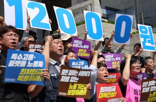 내년 최저임금, 노 '1만2000원' vs 사 '동결(?)'…인상률 논의 주목