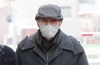 '오겜 깐부 할아버지' 오영수, '강제추행 혐의' 4년 만에 무죄 확정