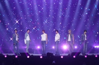 투어스, 42와 쓴 청춘의 한 페이지…"더 큰 곳으로, 팬들 위해 살아갈 것"