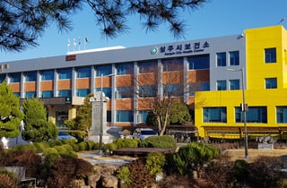 [상주 소식] 결핵검진·폐렴 예방접종 완료한 어르신에 기념품 증정