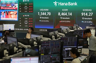 [티타임]코스피, 기관 매수에 8600선 상승 전환…삼성전자 5.7%↑