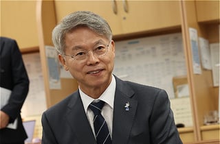 민형배 "임기내 반도체 칩 성과 내도록 하겠다"