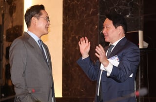 나란히 미국 향한 이재용·최태원…AI 반도체 경쟁력 알리기 총력