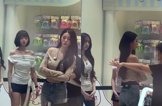 "별게 다 문제" vs "빼는 게 예의"…장원영 '팔짱' 두고 갑론을박