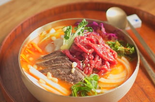 '월복' 앞둔 삼복더위…한우업계, 여름 보양식 마케팅 강화