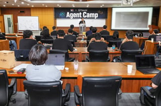 KT, 팔란티어와 손잡고 '에이전트 캠프'…현장형 AI 인재 키운다
