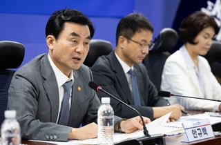 [속보] 안규백 "국군사관학교, 대전 자운대로…장교 전문성·기술 감수성 구비"
