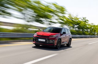 토요타 RAV4 PHEV, 전기차·하이브리드 장점 모두 담아