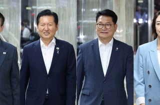민주당 대표 경선 레이스 시작…5명 출사표, 김·정·송 '빅3' 경쟁 본격화