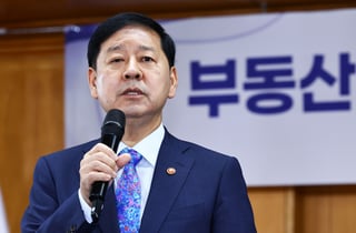 '명분쌓기' 부동산 세제 토론회…"패널 8명 중 6명, 평소 보유세 인상 주장"