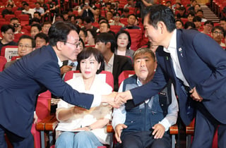 민주당 대표 경선, 때아닌 '신천지 프레임'…김민석 노림수 3가지는