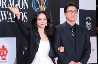 "네 식구 여행 시작"…'47세 탕웨이' 둘째 득남, 김태용 감독과 결혼 12년만