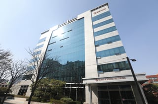 동아쏘시오홀딩스, 박카스 동아제약 흡수합병…사업지주회사 전환