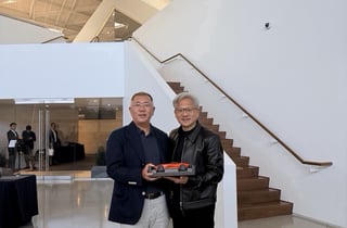 정의선 현대차그룹 회장, 엔비디아 본사서 젠슨 황 회동…AI 협력 강화