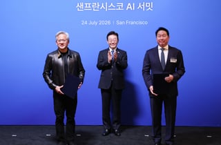 '깐부' SK 최태원·엔비디아 젠슨 황, 5000억달러 이상 AI 인프라 협력