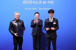 네이버 이해진 "엔비디아·브룩필드 100억달러 투자 유치"