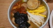 설 음식 떡국이 지역별 특색을 간직한 채 일상의 미식 메뉴로 진화하며 현대적 외식 문화의 중심으로 자리 잡고 있다. 사진은 진진만두의 손만두떡국. /사진=다이어리알