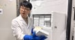 hy가 경기 용인 중앙연구소에서 5096종의 자체 균주 자산과 핵심 연구 공정을 공개했다. 김용태 hy 프로바이오틱스팀 팀장이 27일 중앙연구소에서 균주 라이브러리를 공개하고 있다. /사진=김다솜 기자