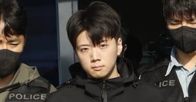 광주 도심에서 일면식도 없는 10대 여고생을 살해한 장윤기의 모습. 검찰은 장윤기 아버지와 수사팀간의 유착 의혹에 대해 집중 수사를 벌이고 있다./사진=뉴스