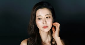 최근 자택 침입 피해를 겪은 배우 김규리가 사전투표 인증샷을 공개하며 투표 참여를 독려했다. 사진은 배우 김규리가지난 29일 오후 서울 CGV용산아이파크몰에서 진행된 영화 '신명'(감독 김남균) 제작발표회에 참석해 시작을 기다리고 있는 모습. /사진=스타뉴스