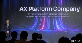 6일 서울 광진구 풀만 앰배서더 서울 이스트폴에서 열린 기자 간담회에서 박윤영 KT 대표가 발표하고 있다. /사진=김미현 기자 