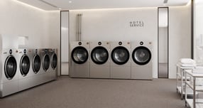 LG전자가 상업용 세탁가전 'LG 프로페셔널'을 앞세워 글로벌 B2B 시장 공략을 강화한다. 사진은 호텔에 설치된 LG 프로페셔널. /사진제공=LG전자