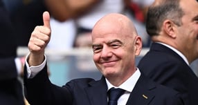2030년 월드컵 '48개국→64개국' 참가?…FIFA 회장 "확대안 논의"