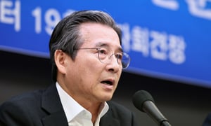  김용범 대통령 정책실장이 24일 서울 중구 한국프레스센터에서 열린 관훈클럽 초청 토론회에서 모두발언을 하고 있다. / 사진 = 뉴스1 