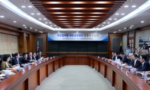 이억원 금융위원장이 지난달 12일 오후 서울 여의도 금융투자협회에서 열린 국민참여형 국민성장펀드 운용사 간담회에서 발언하고 있다. /사진=뉴스1 