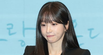 그룹 EXID 멤버 겸 배우 안희연(활동명 하니)이 약혼자 양재웅 의사 리스크를 딛고 안방 극장에 복귀했다. 사진은 배우 안희연(EXID 하니)이 22일 서울 구로구 신도림 디큐브시티 더세인트에서 열린 KBS 2TV 새 주말드라마 ‘사랑이 온다’(극본 이경희/연출 홍석구) 제작발표회에 참석해 양재웅과 결혼 연기에 대한 질문 받는 모습. /사진=뉴스