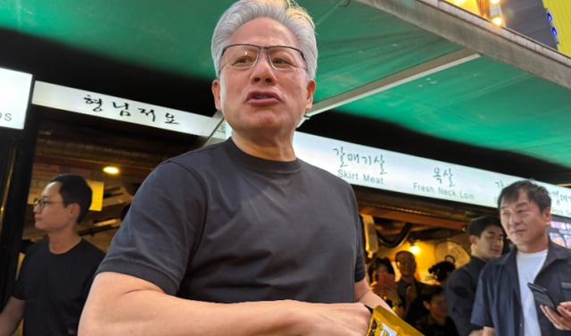 '삼소 회동' 젠슨 황이 가져온 선물은?
"아주 큰 신규 사업들, 한국 바빠질 것"