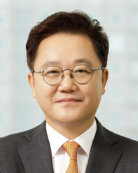                강석훈 성신여대 교수 