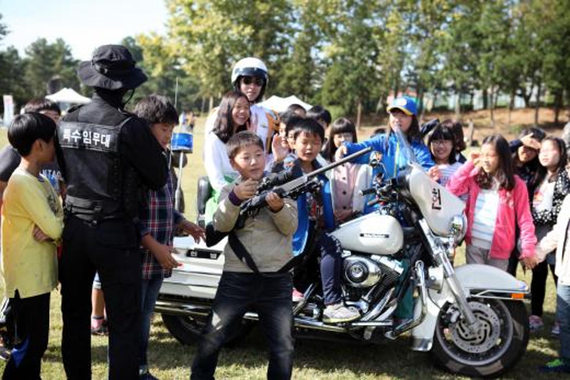 육군31사단 초등생 초청 부대개방 행사