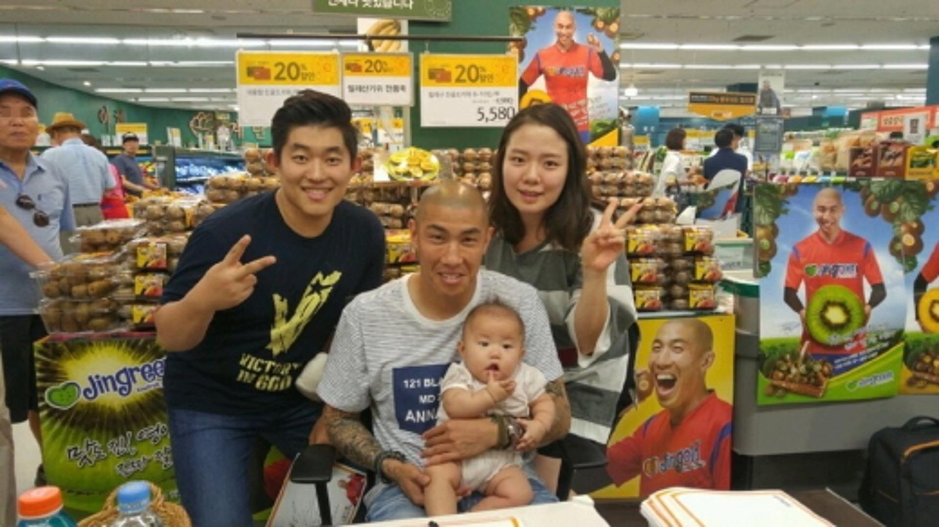 차두리, 이태리 키위 ‘진골드’ 팬 사인회 가져