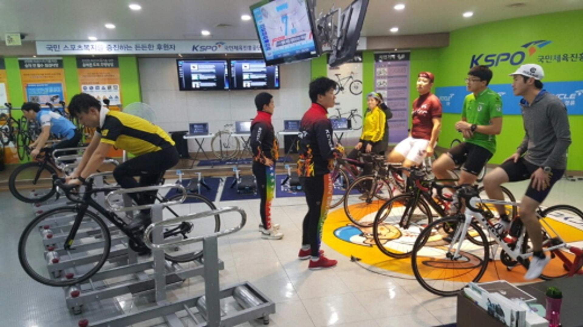[경륜] 선수회, 자전거 롤러 체험관 재능 기부