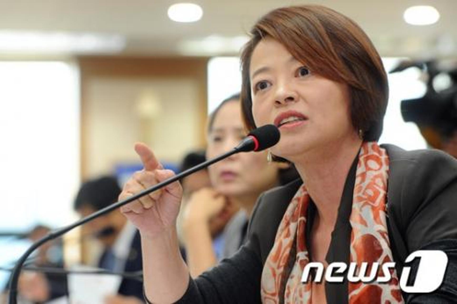 '18번째 토론자' 진선미 의원, "필리버스터, 정치쇼 아니다"