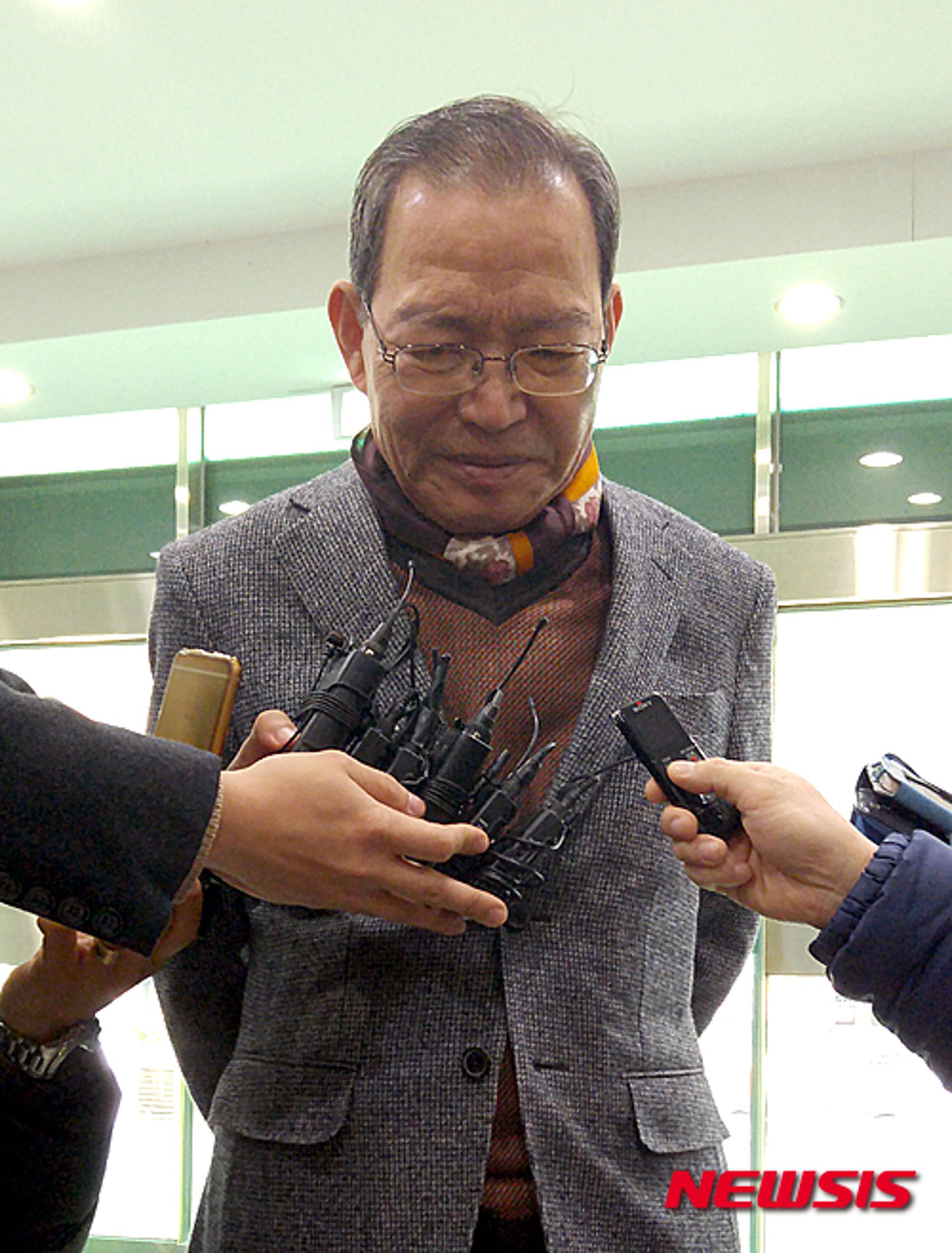 '운전기사 폭행혐의' 김만식 몽고식품 전 회장, '벌금 700만원' 약식기소 처분