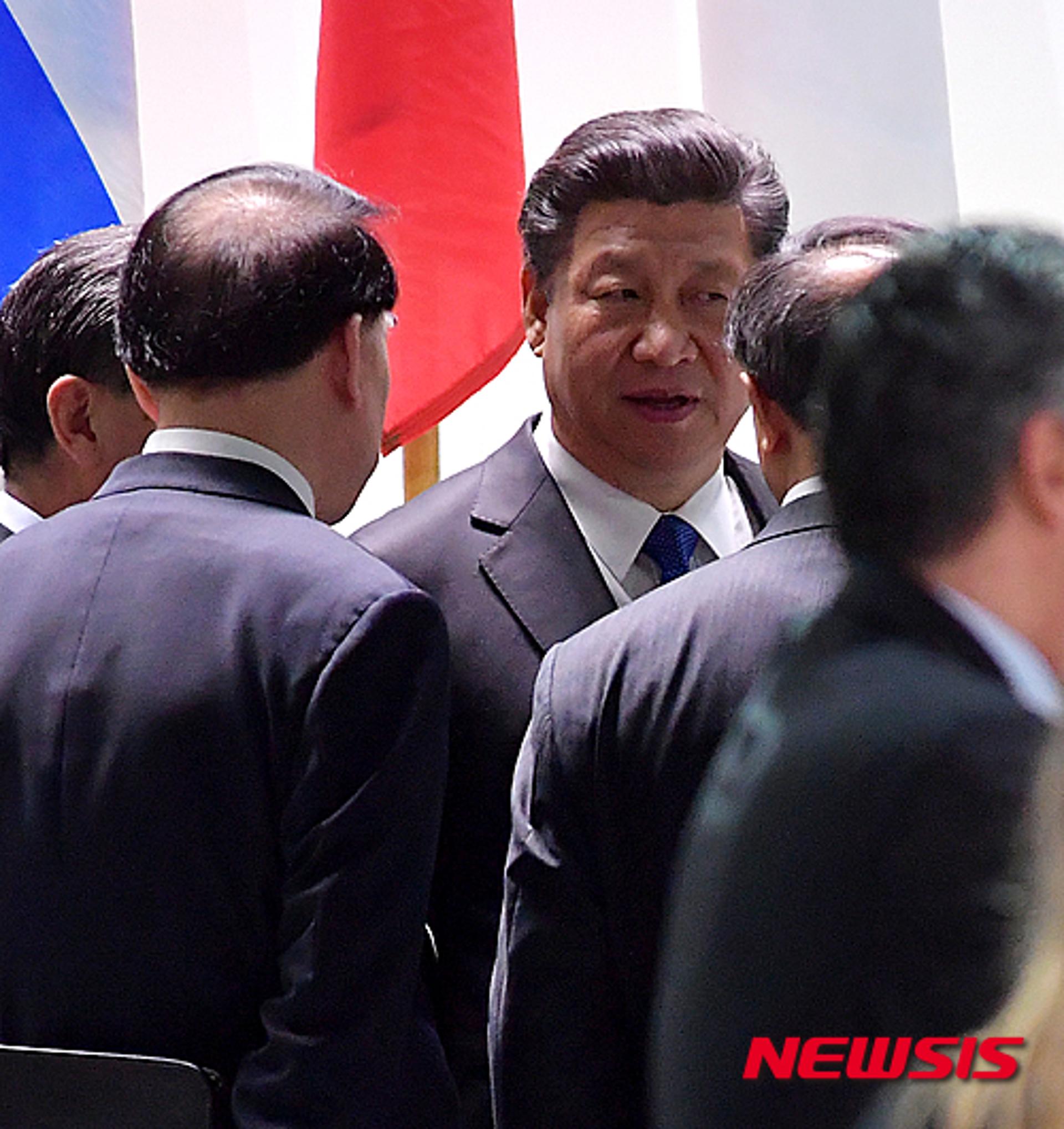 [속보] 시진핑 "한반도 혼란 누구에게도 이롭지 않아"